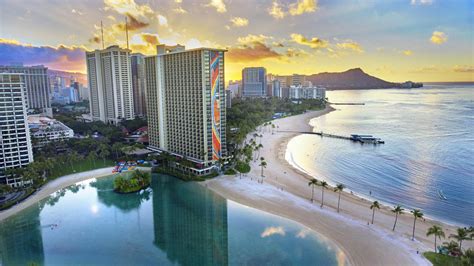 Hilton Waikiki's Magic Show: A Whirlwind of Wonder